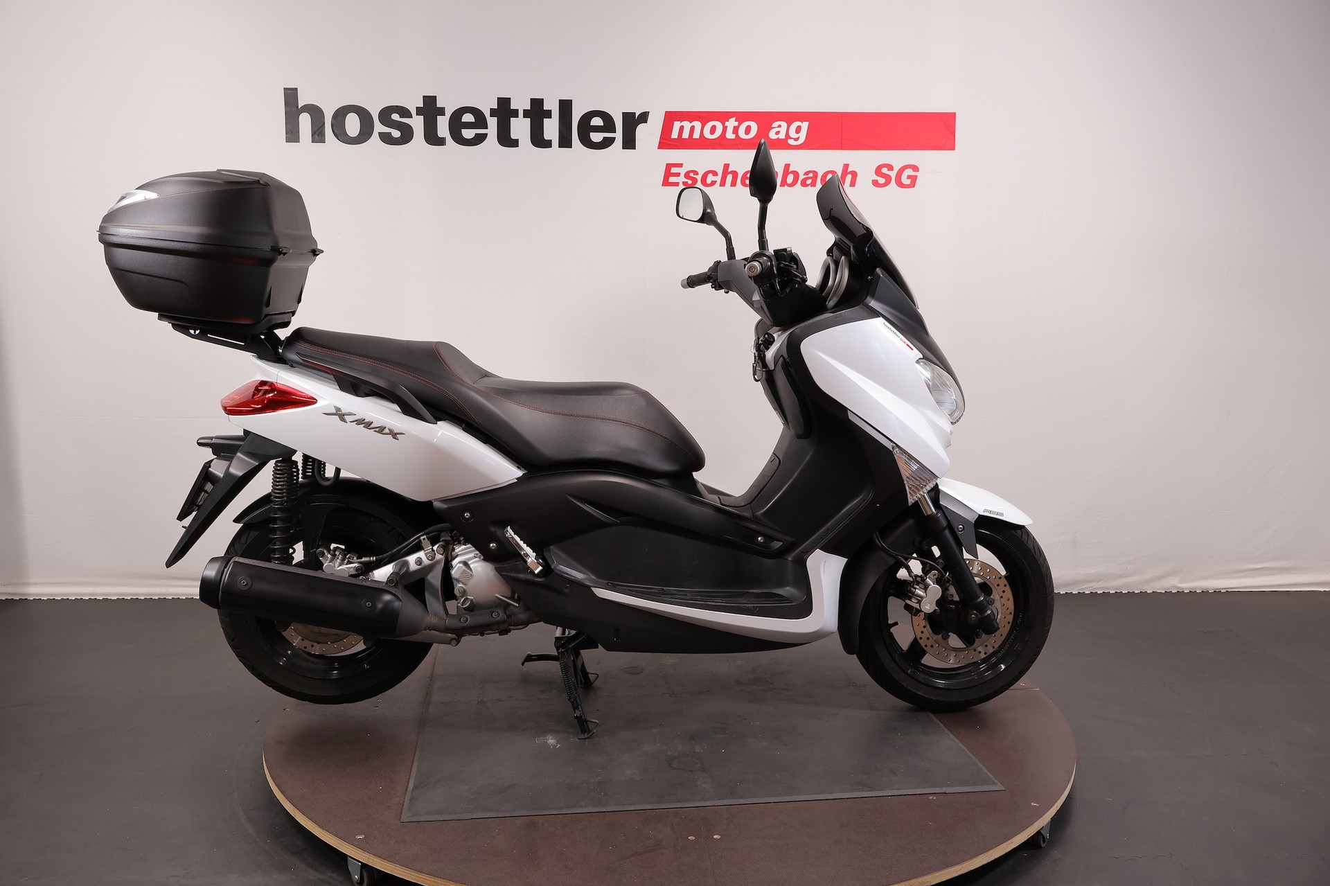 YAMAHA XMAX 250-showroom-element-1