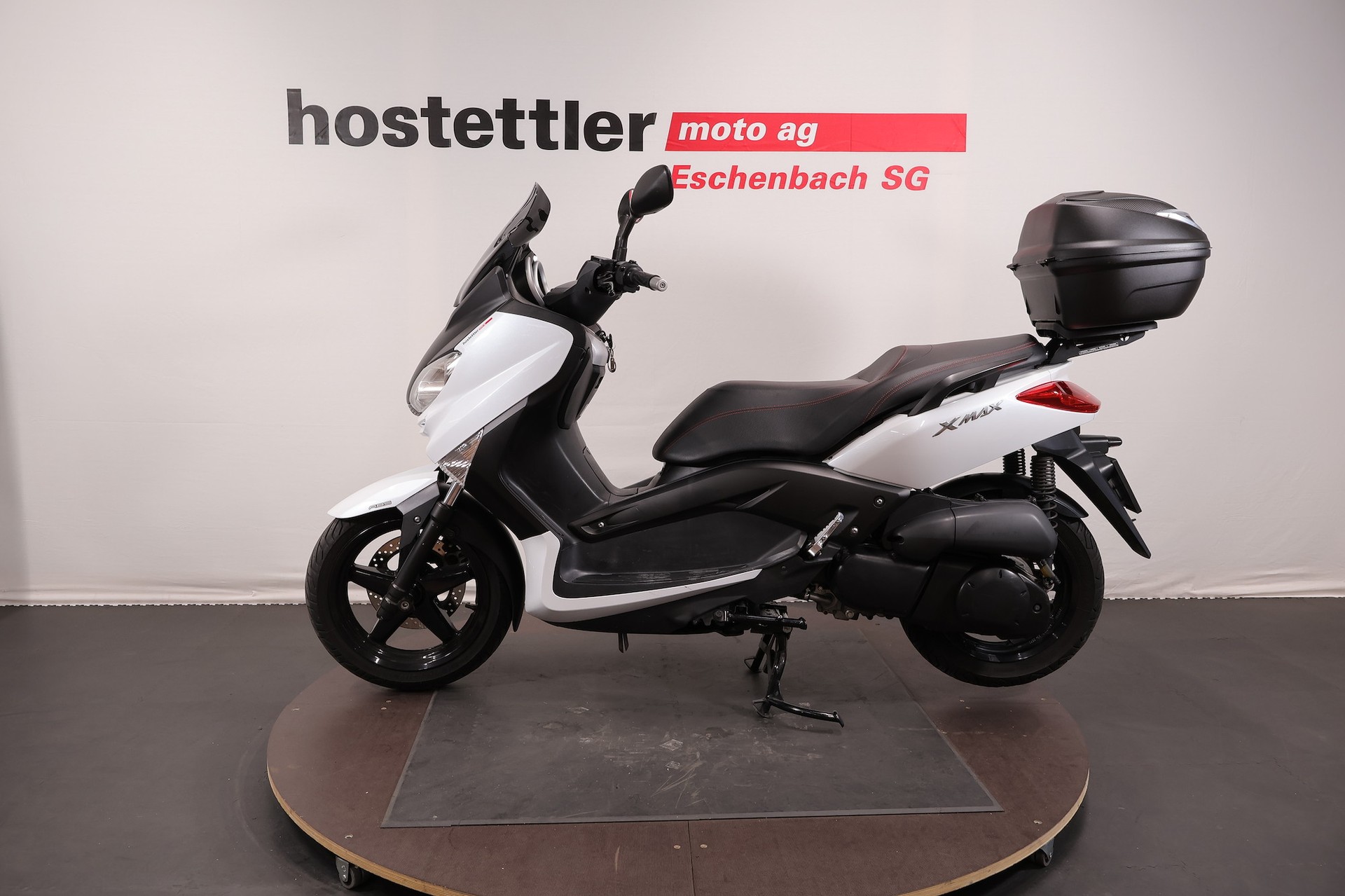 YAMAHA XMAX 250-showroom-element-3