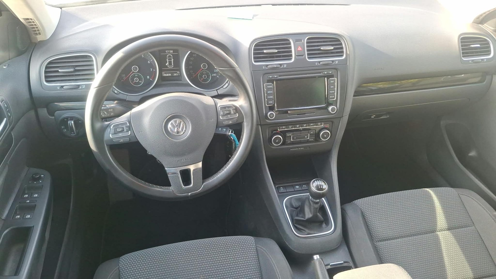 VW Golf Variant 1.4 TSI Team-image-10