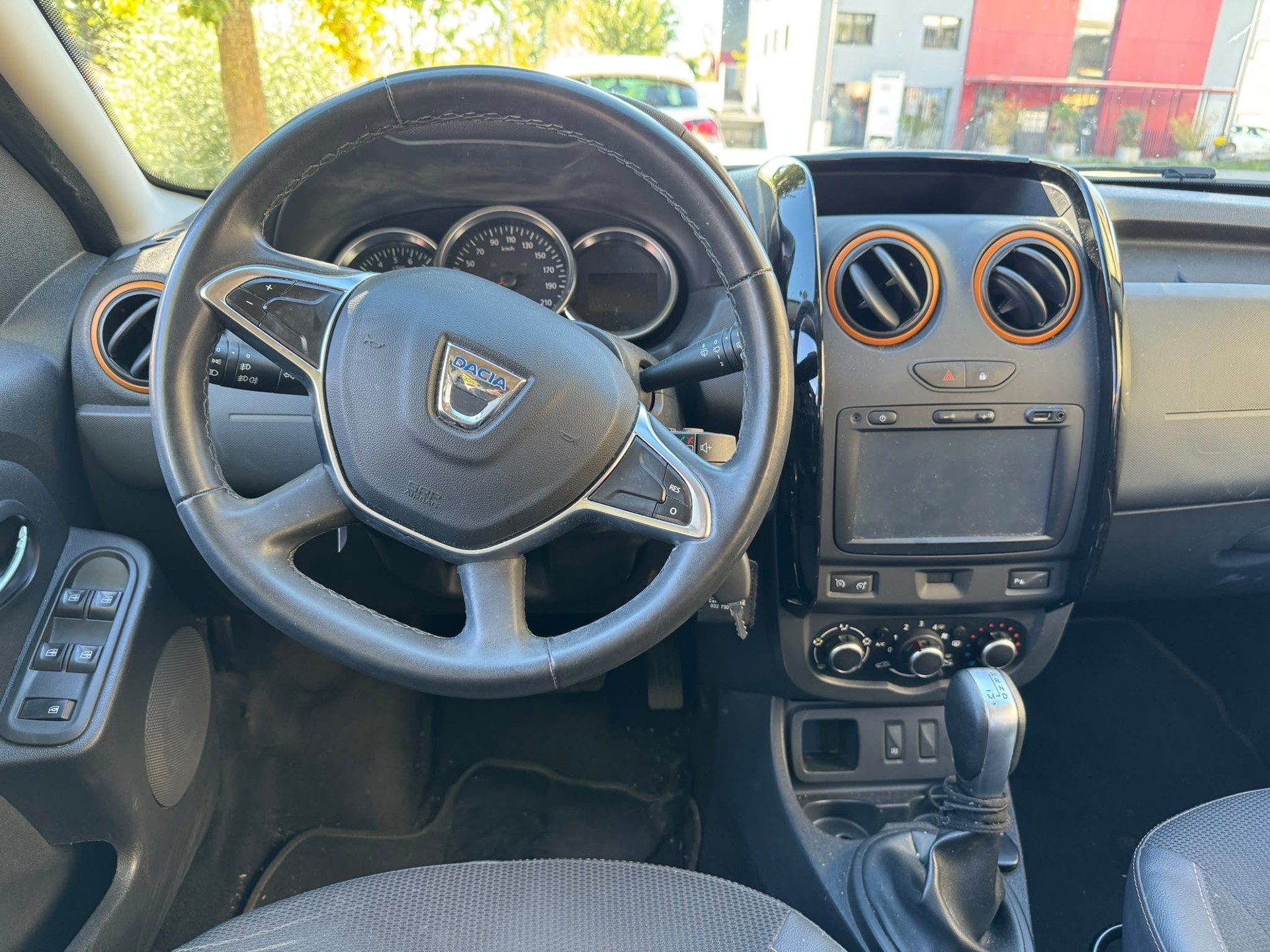 DACIA Duster 1.5 dCi Privilége 4x2 EDC-image-9