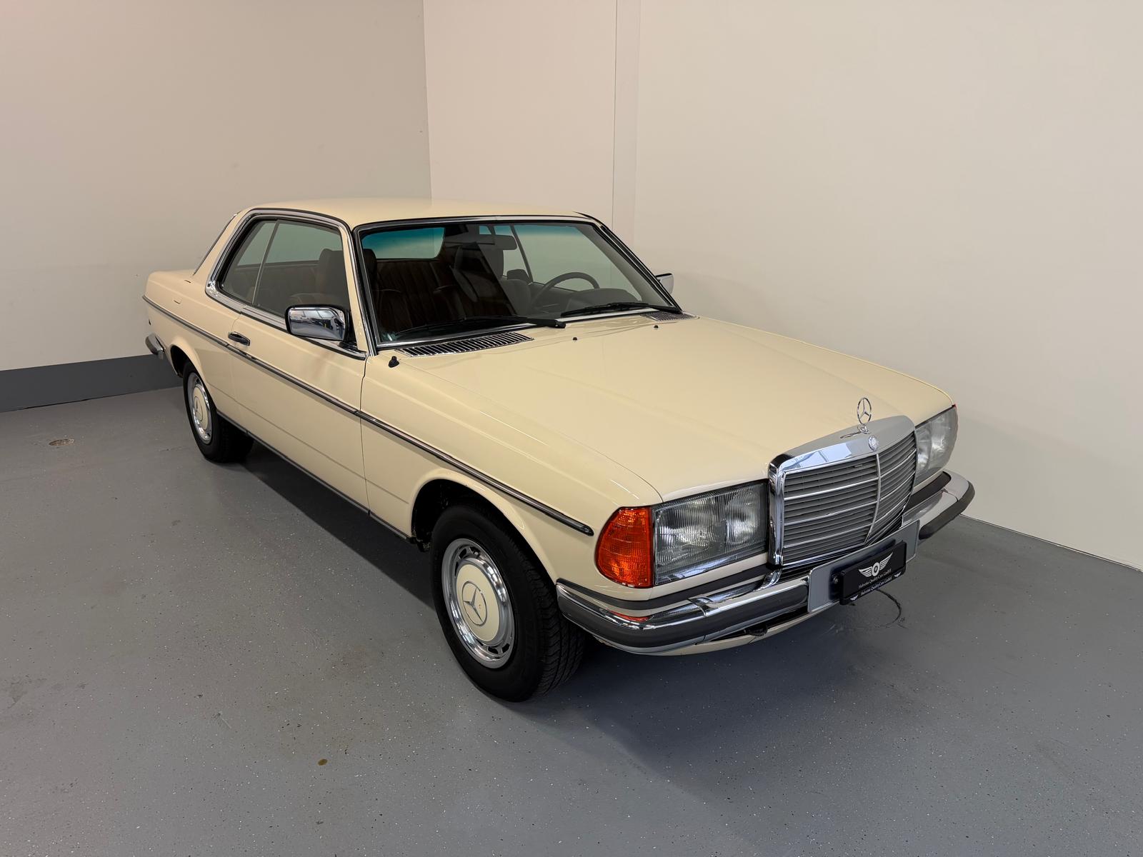 MERCEDES-BENZ 230 C-image-1