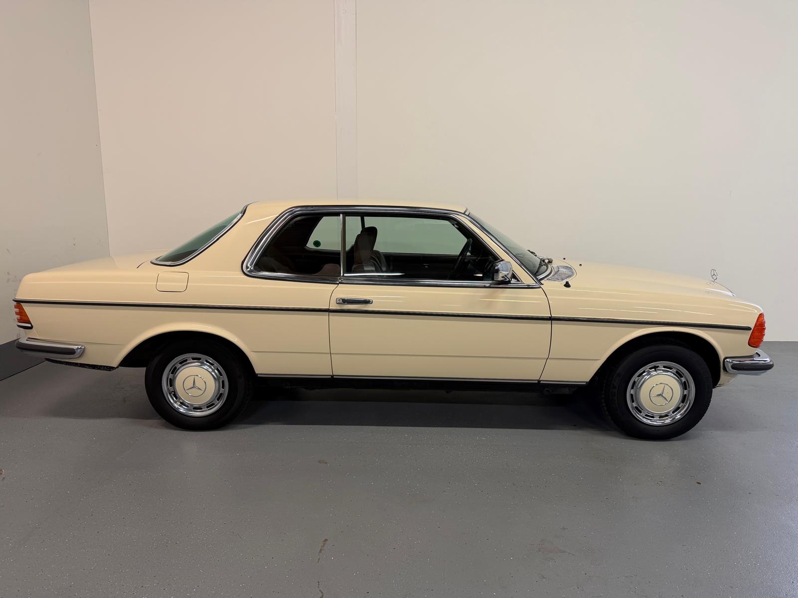 MERCEDES-BENZ 230 C-image-5