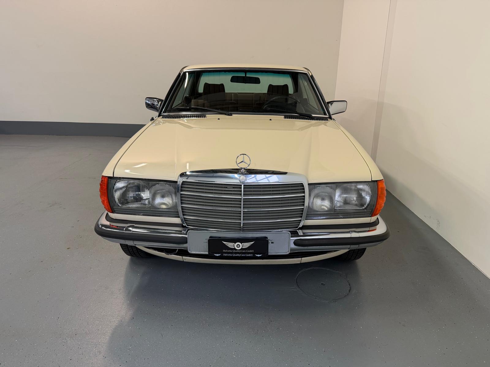 MERCEDES-BENZ 230 C-image-4