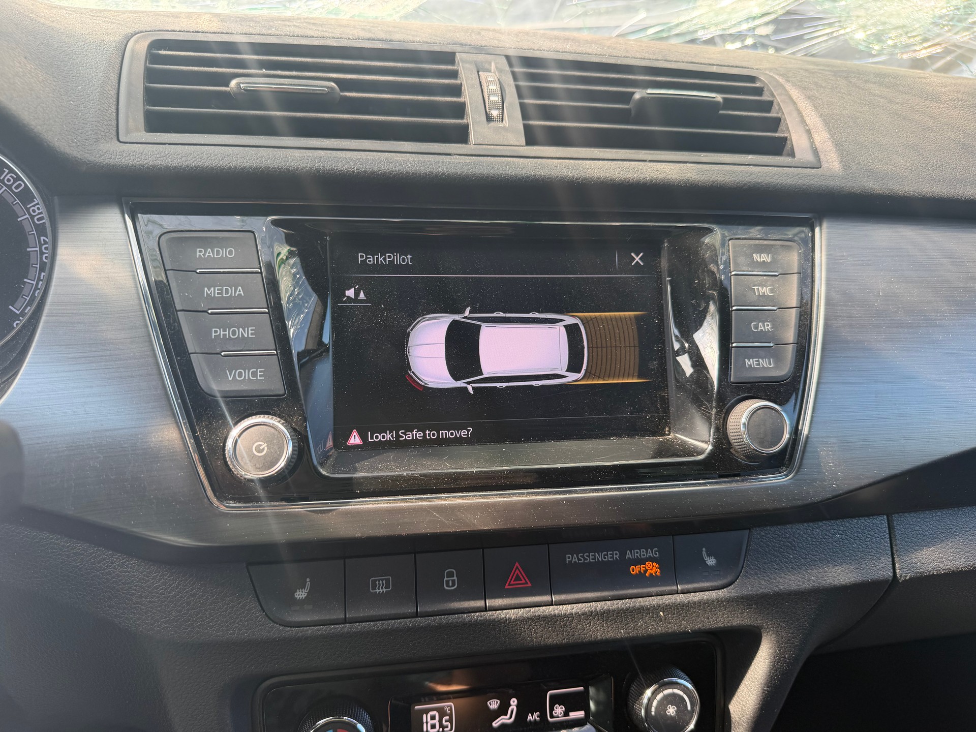 SKODA Fabia Combi 1.0 TSI Soleil DSG-image-10