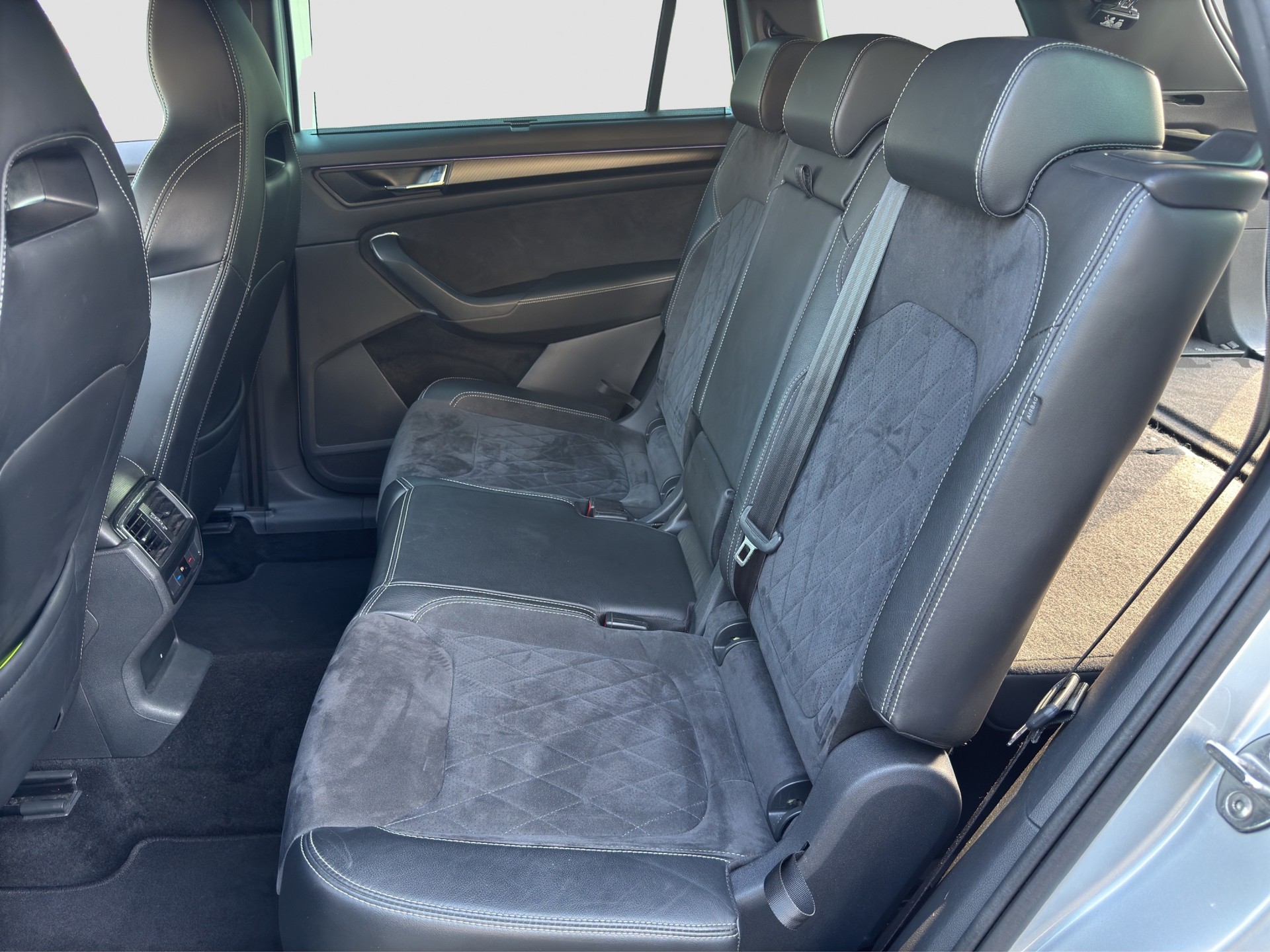 SKODA Kodiaq 2.0 TDI CR Sport Line 4x4 DSG-image-12