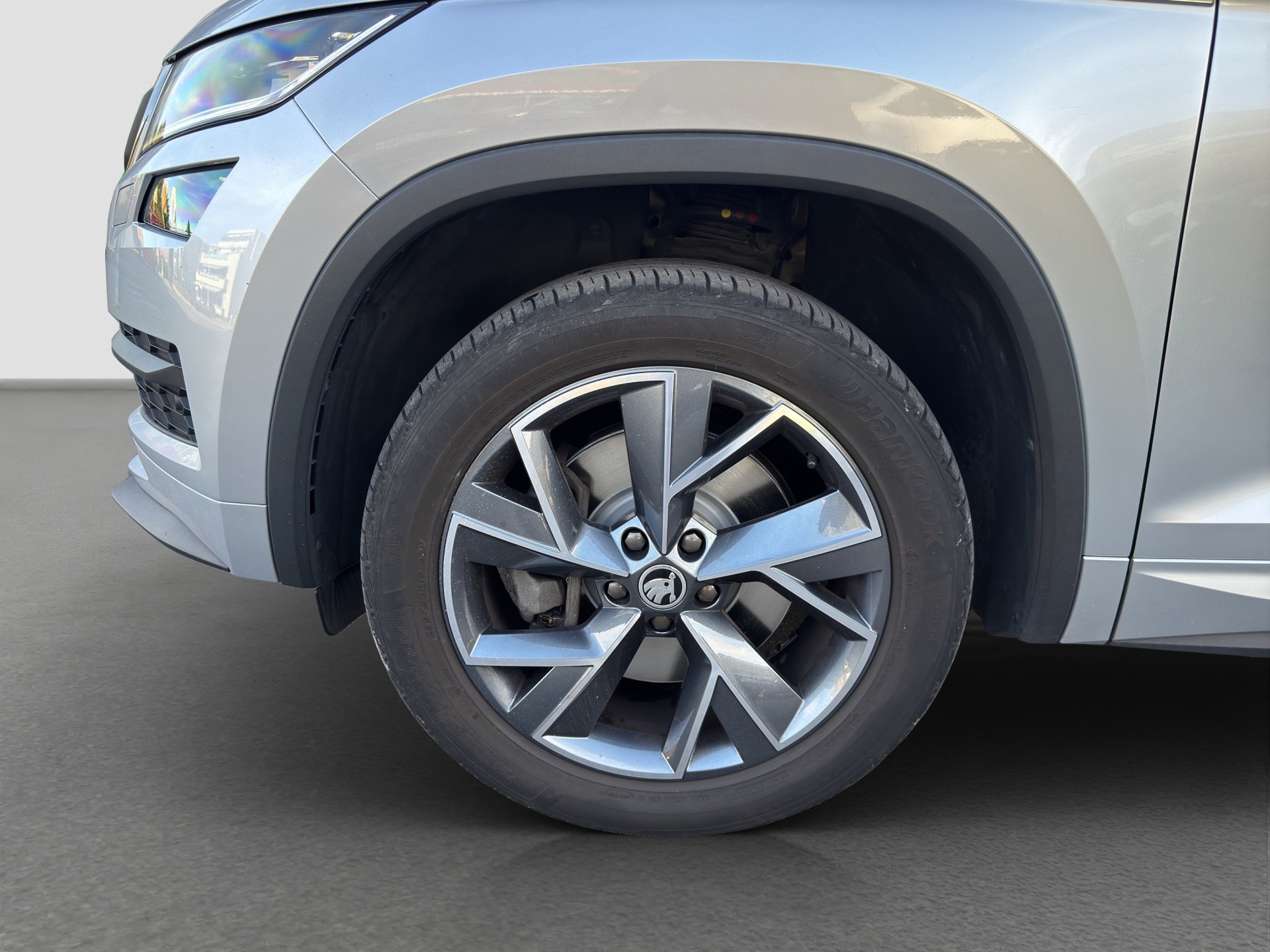 SKODA Kodiaq 2.0 TDI CR Sport Line 4x4 DSG-image-9