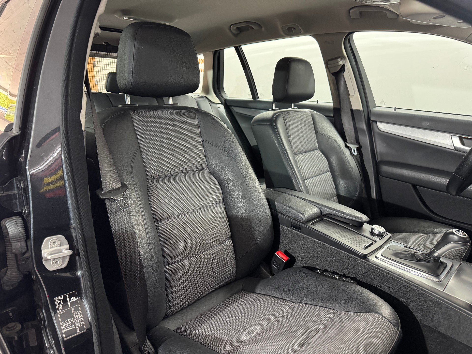 MERCEDES-BENZ C 250 CDI Avantgarde 4Matic 7G-Tronic-image-9
