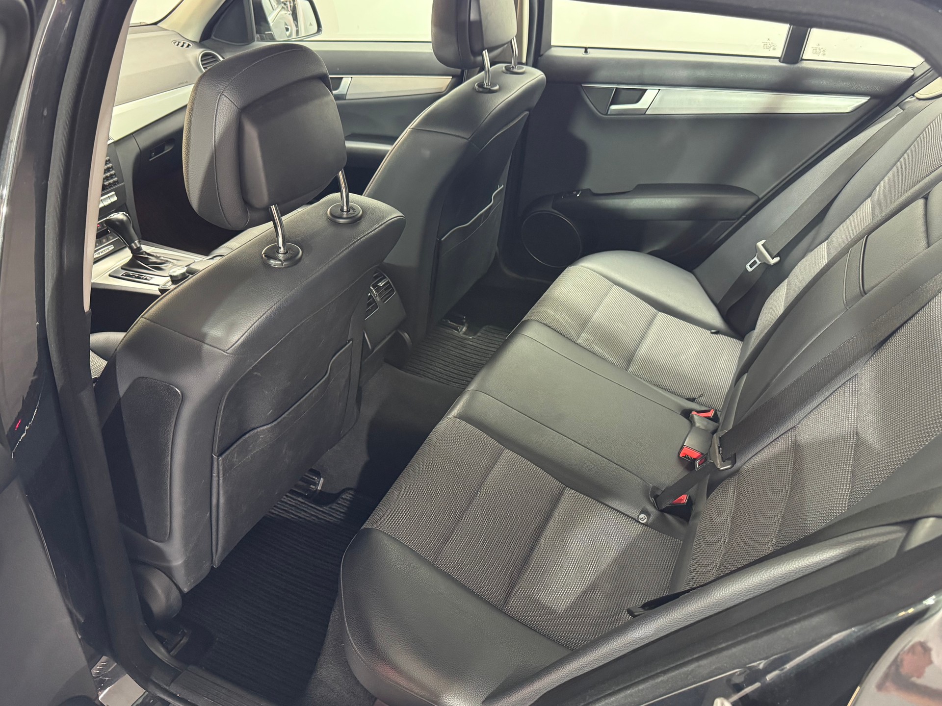 MERCEDES-BENZ C 250 CDI Avantgarde 4Matic 7G-Tronic-image-10