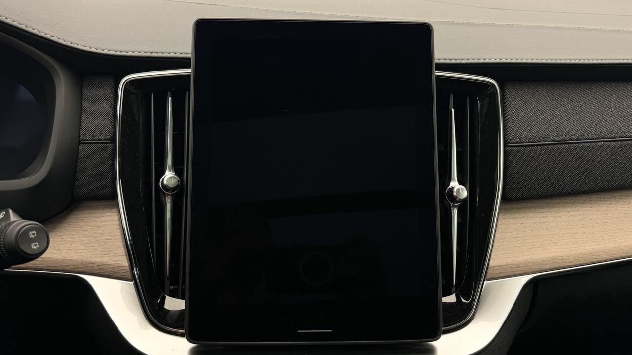 VOLVO XC90 T8 AWD PluginHybrid Ultra Dark Geartronic-image-7