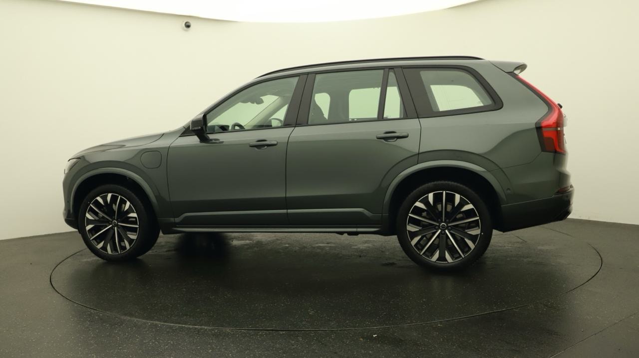 VOLVO XC90 T8 AWD PluginHybrid Ultra Dark Geartronic-image-1