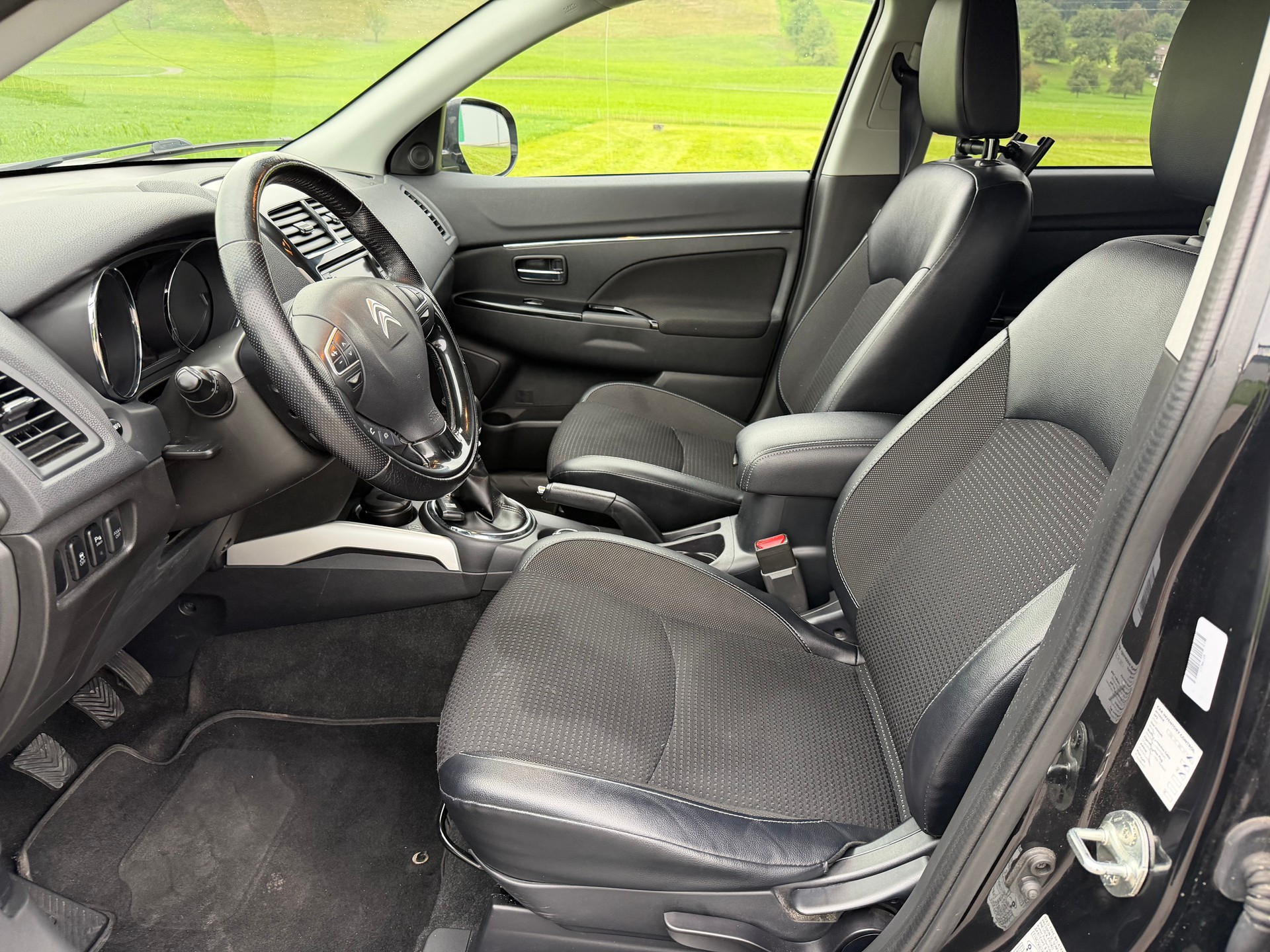 CITROEN C4 Aircross 1.6 HDi Exclusive 4WD-image-7