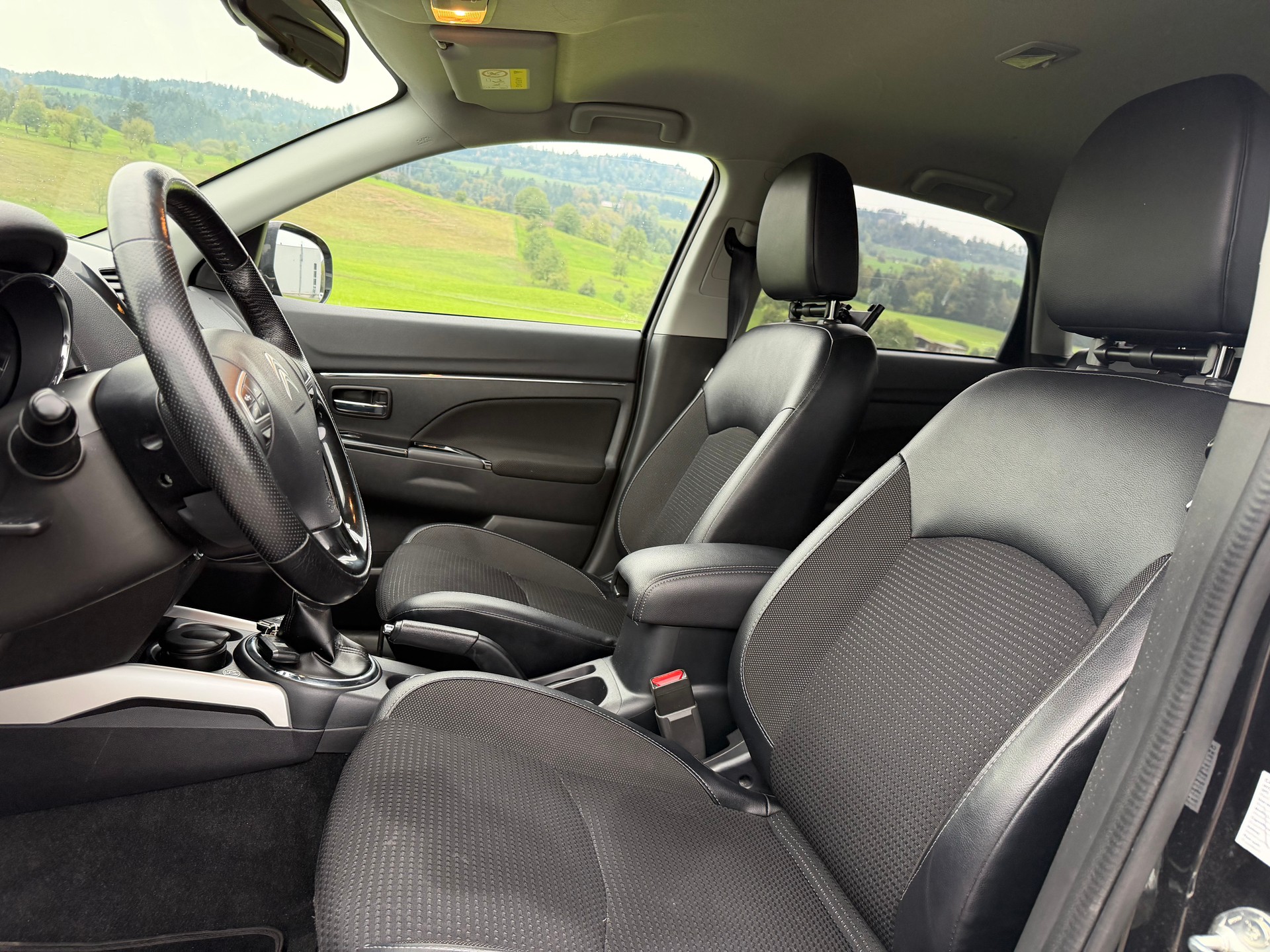 CITROEN C4 Aircross 1.6 HDi Exclusive 4WD-image-9