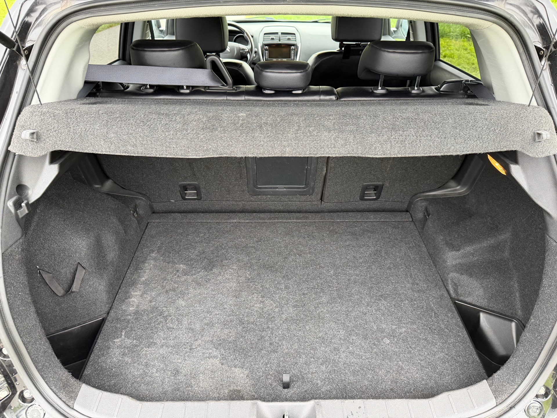 CITROEN C4 Aircross 1.6 HDi Exclusive 4WD-image-11