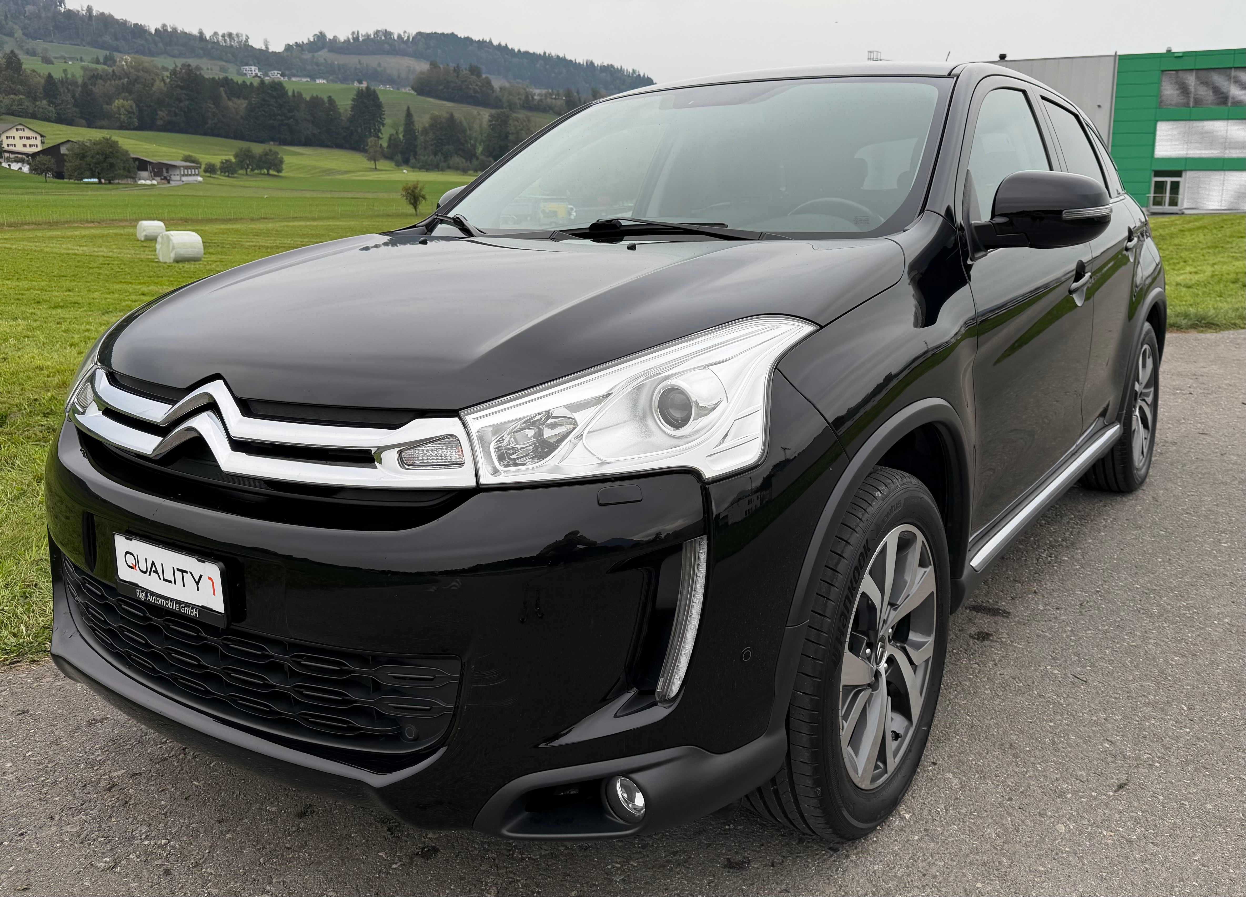 Car photo