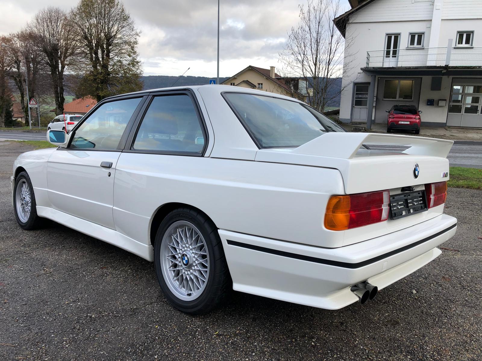 BMW M3-image-2