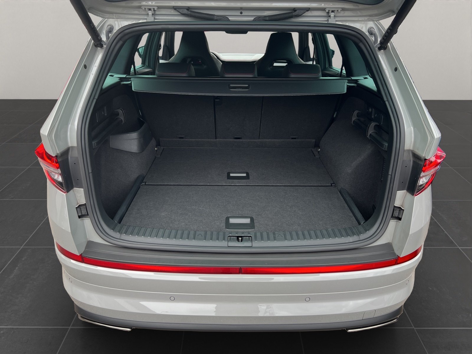 SKODA Kodiaq 2.0 TSI RS DSG-image-16