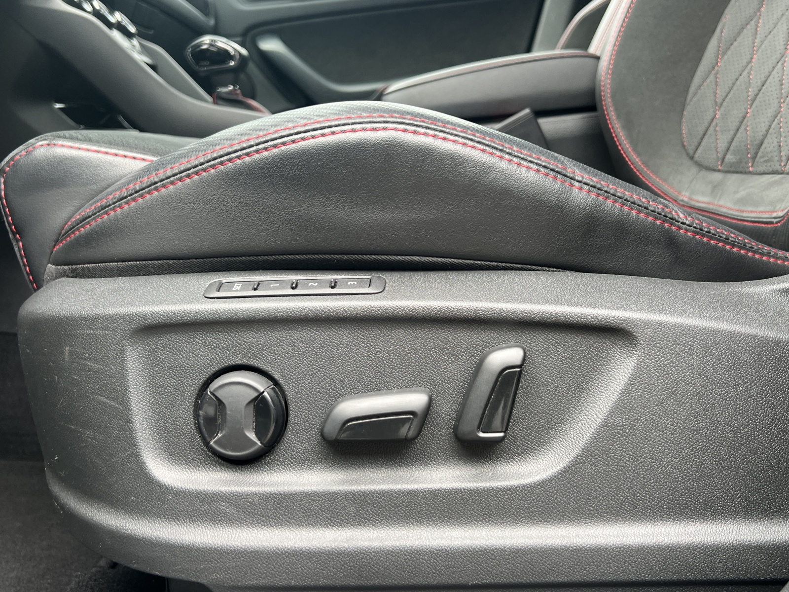 SKODA Kodiaq 2.0 TSI RS DSG-image-12