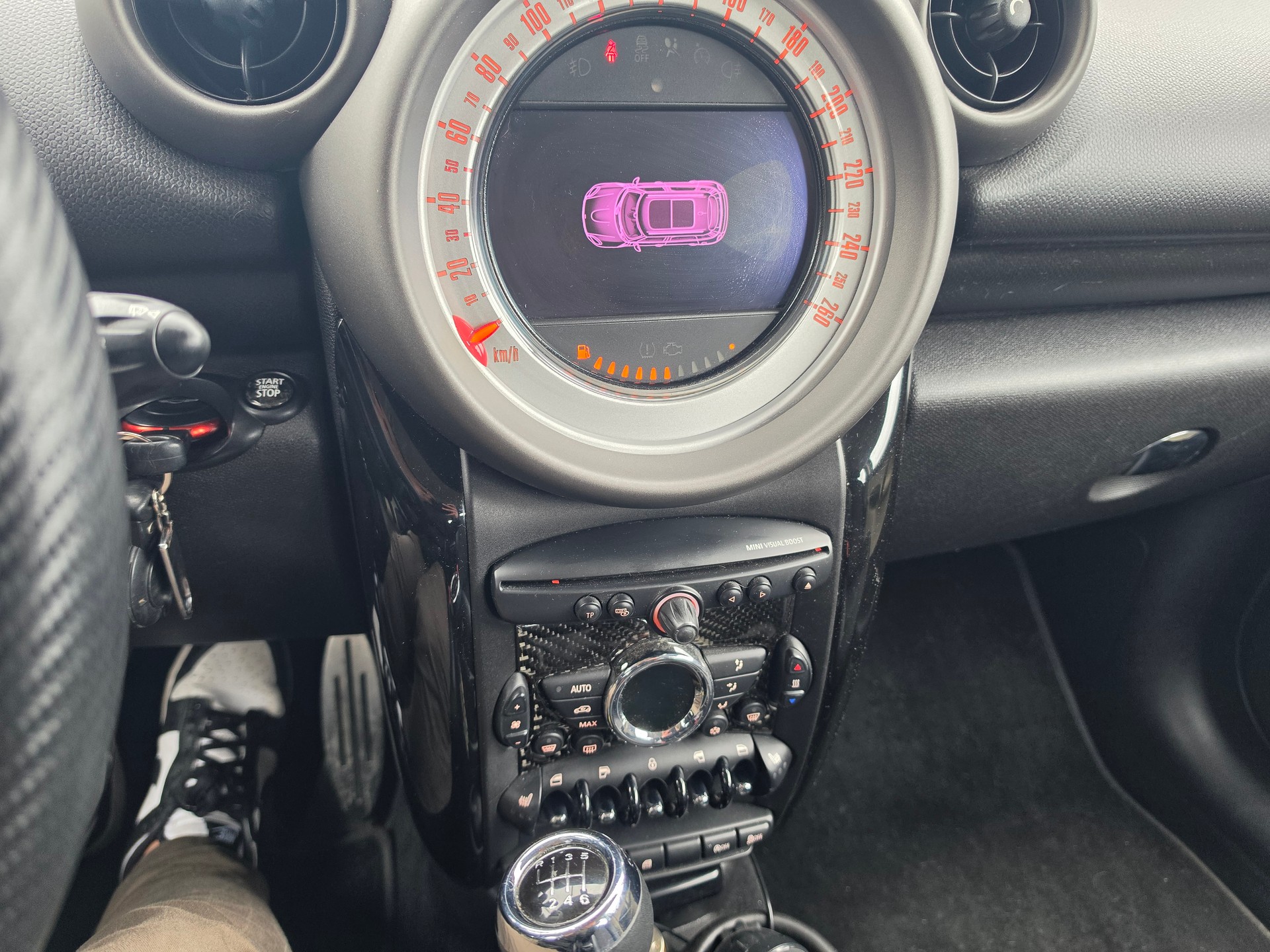 MINI Countryman Cooper D ALL4-image-10