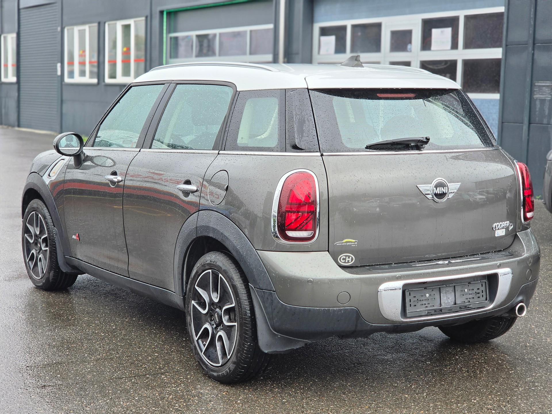 MINI Countryman Cooper D ALL4-image-5