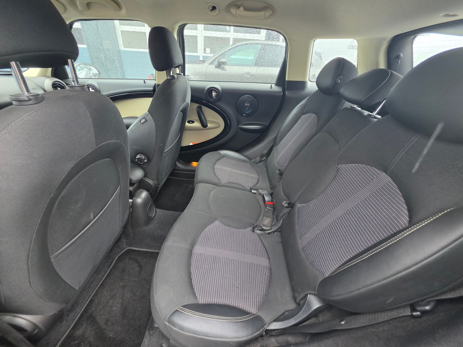MINI Countryman Cooper D ALL4-image-7