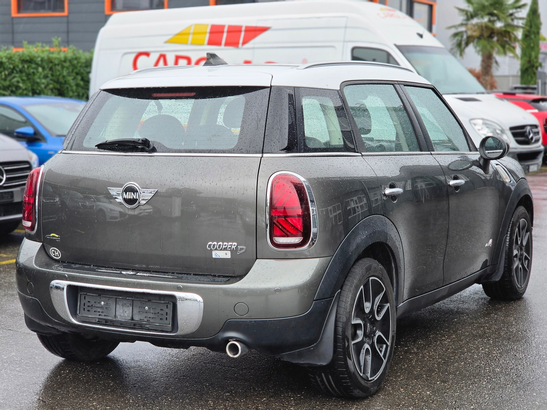 MINI Countryman Cooper D ALL4-image-4