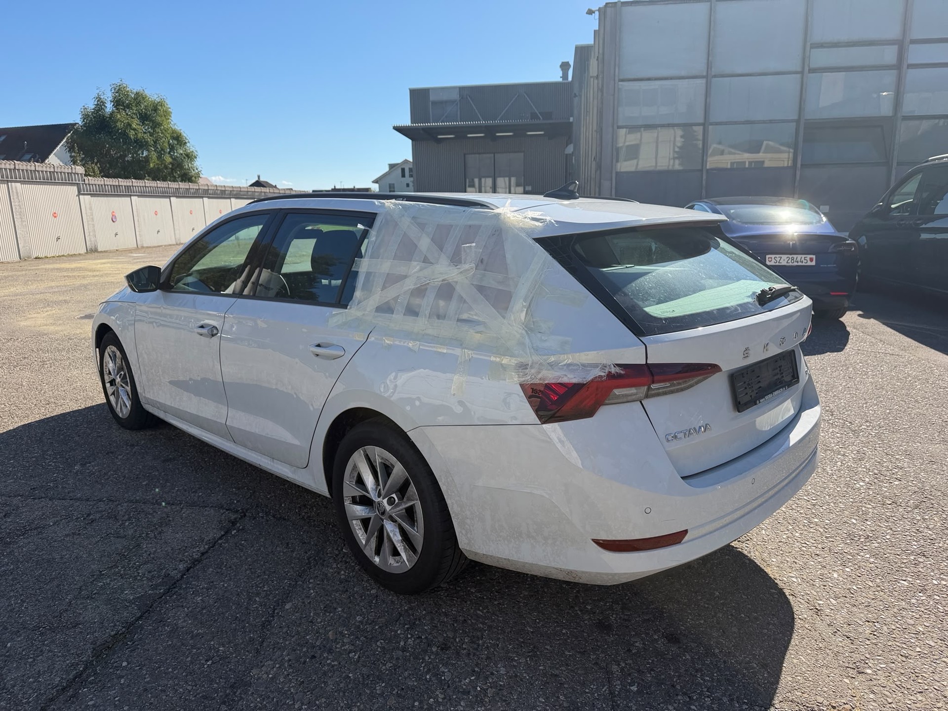 SKODA Octavia Combi 2.0 TSI Ambition DSG 4x4-image-4