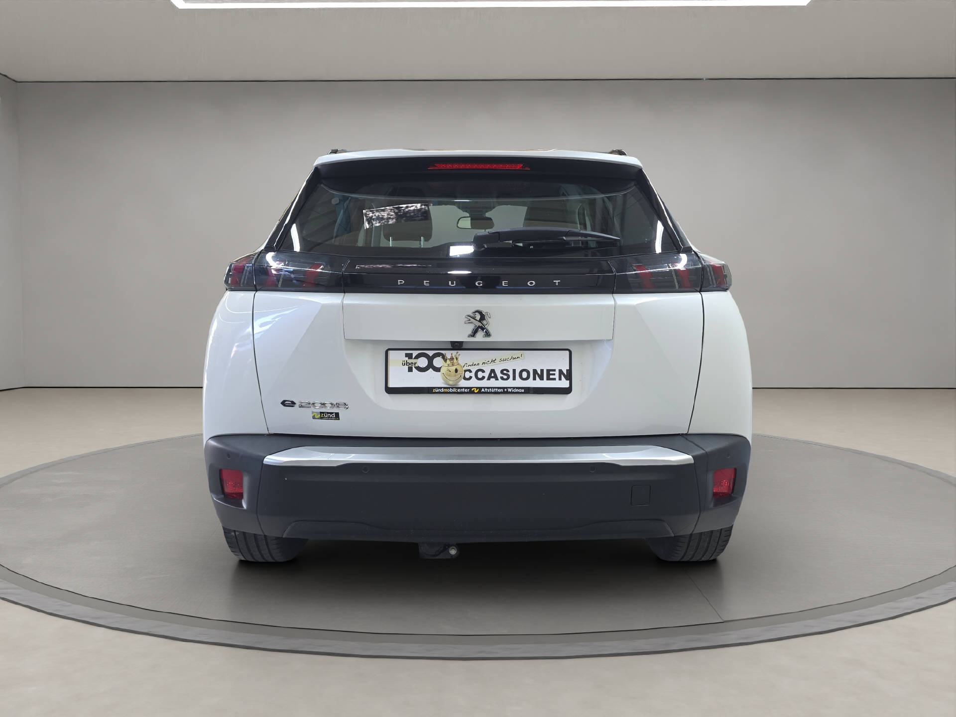 PEUGEOT e-2008 Allure-image-3
