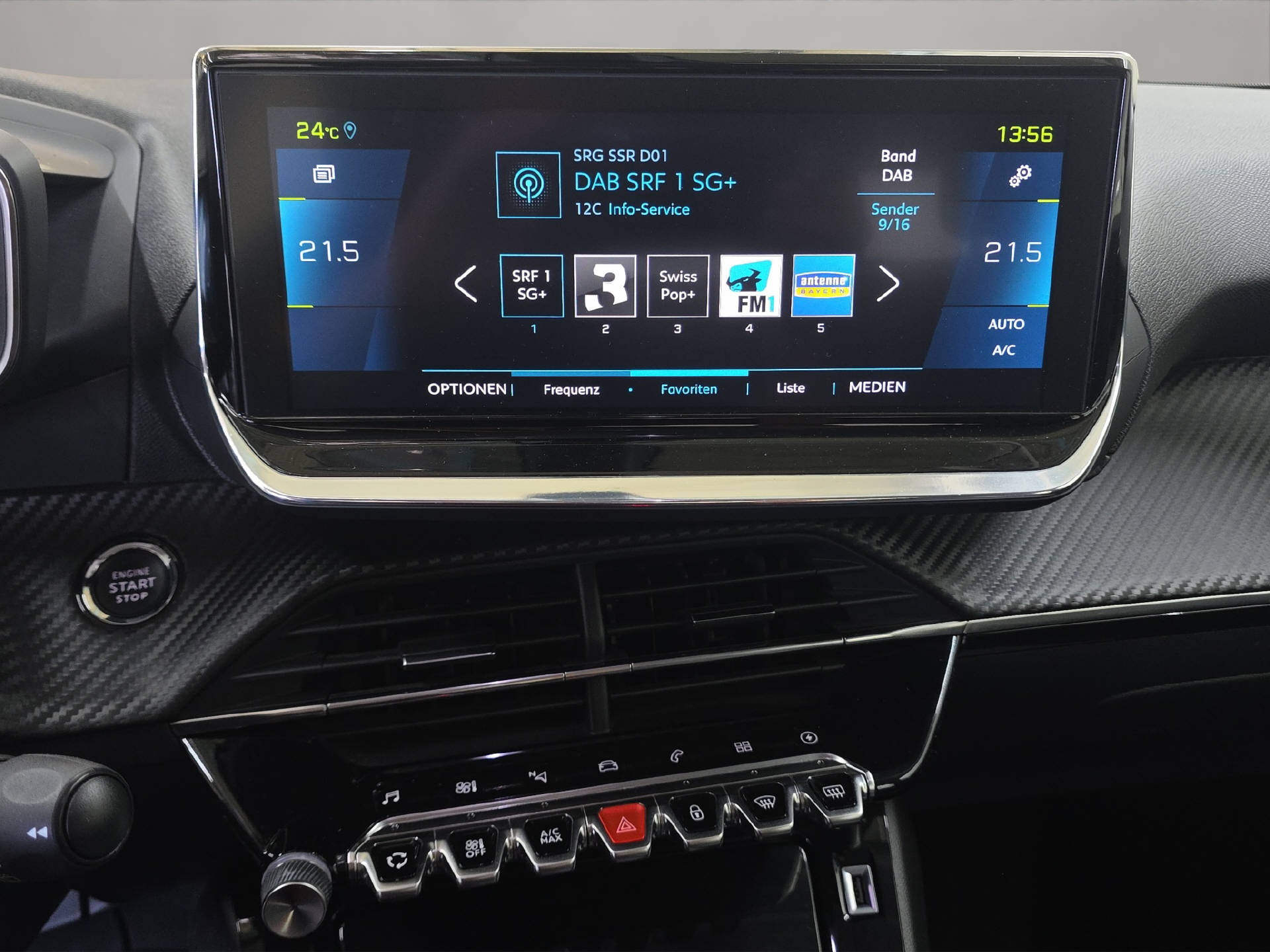 PEUGEOT e-2008 Allure-image-8