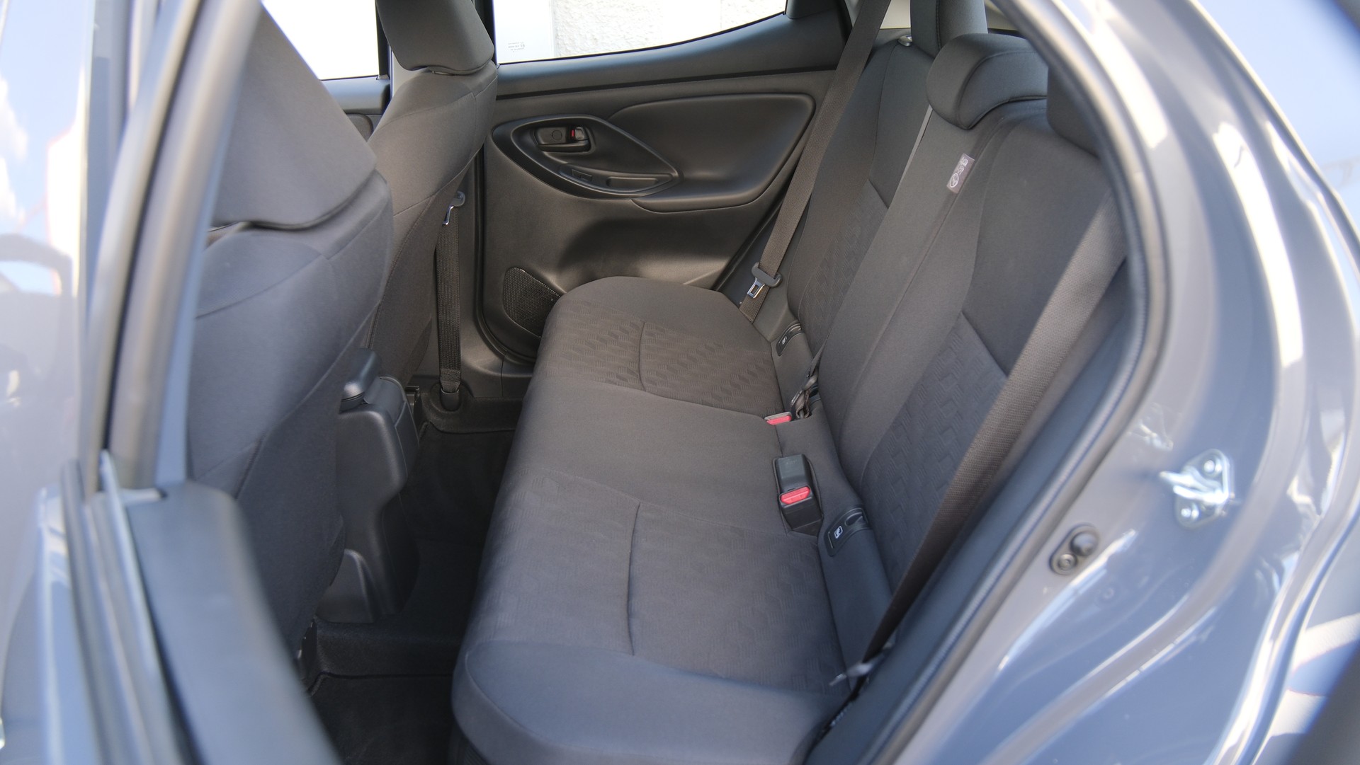 TOYOTA Yaris 1.5 Comfort e-CVT-image-20