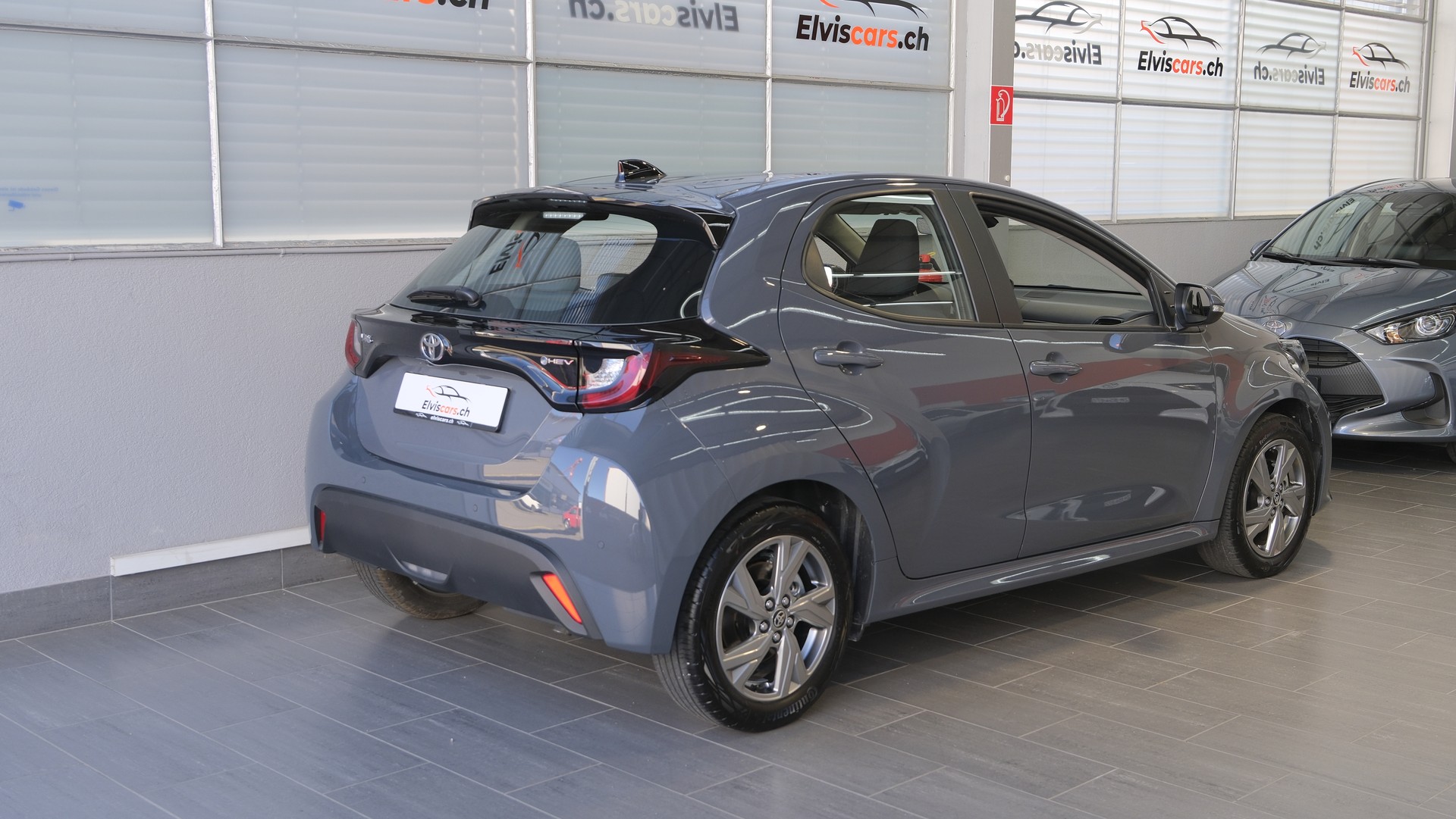 TOYOTA Yaris 1.5 Comfort e-CVT-image-22