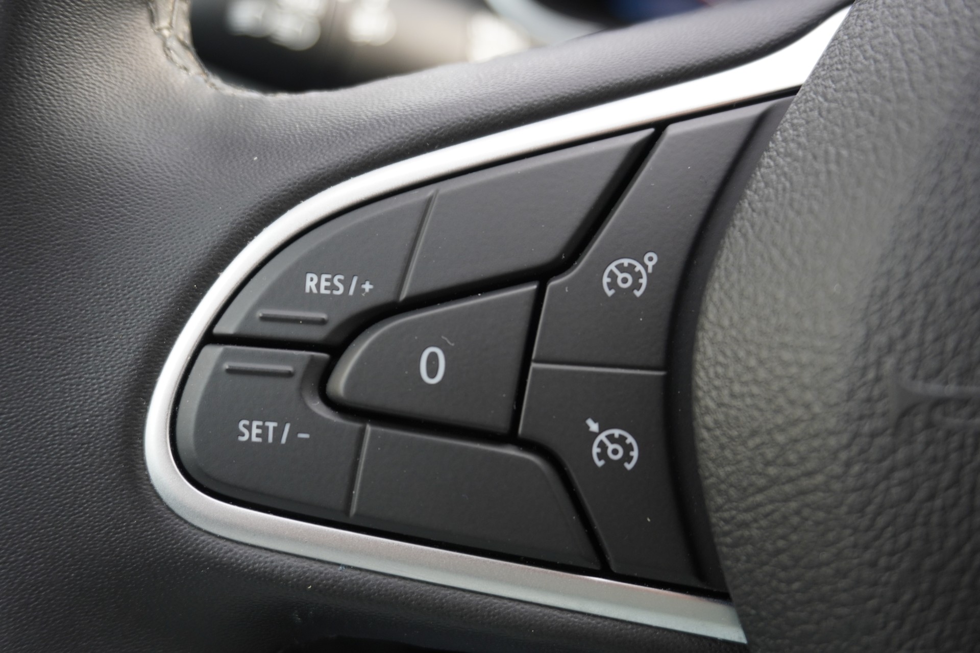 RENAULT Mégane Grandtour 1.3 16V Turbo Techno EDC-image-26