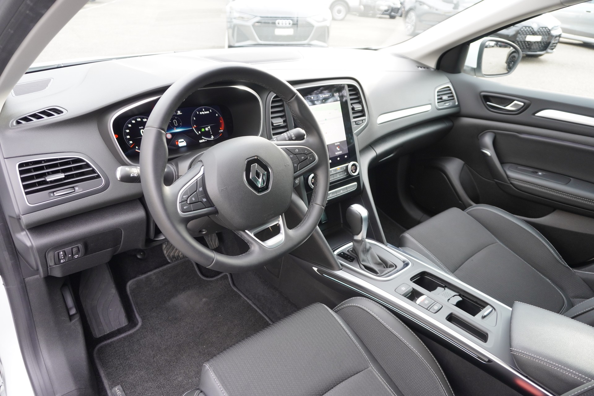 RENAULT Mégane Grandtour 1.3 16V Turbo Techno EDC-image-12