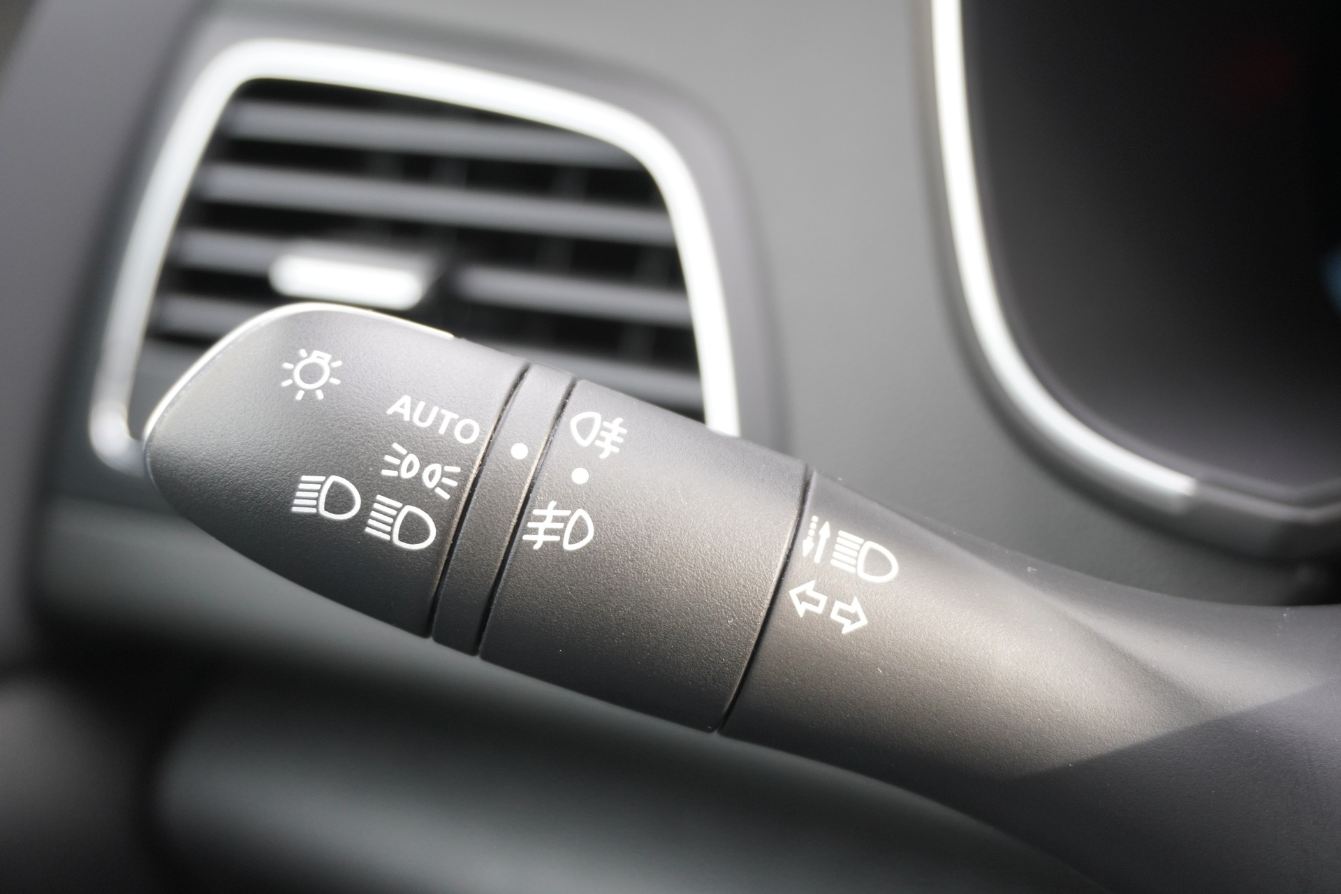 RENAULT Mégane Grandtour 1.3 16V Turbo Techno EDC-image-19