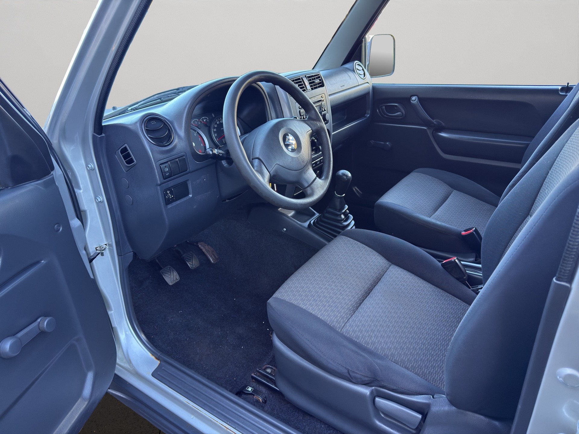 SUZUKI Jimny 1.3 16V Country-image-5