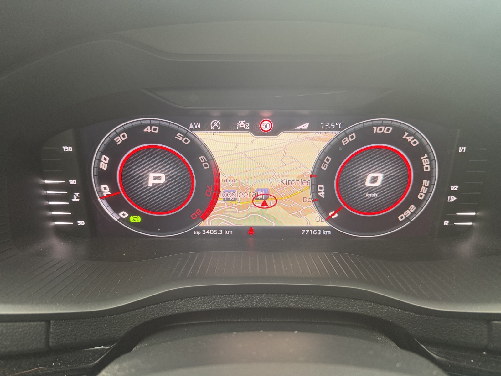 SKODA Karoq 2.0 TSI SportLine 4x4 DSG-image-4