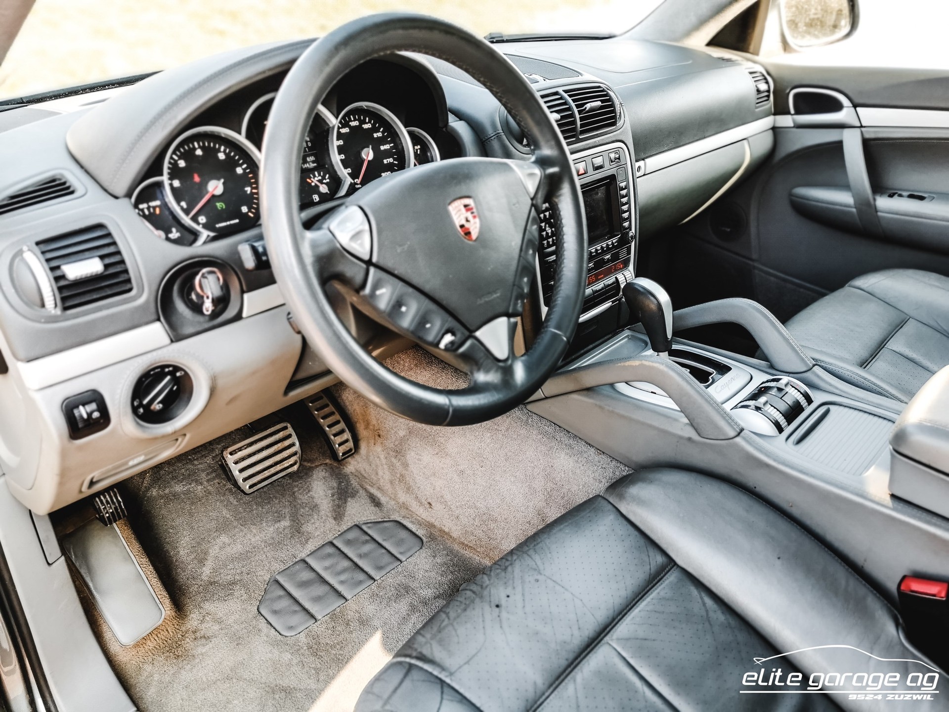PORSCHE Cayenne Turbo S-image-8