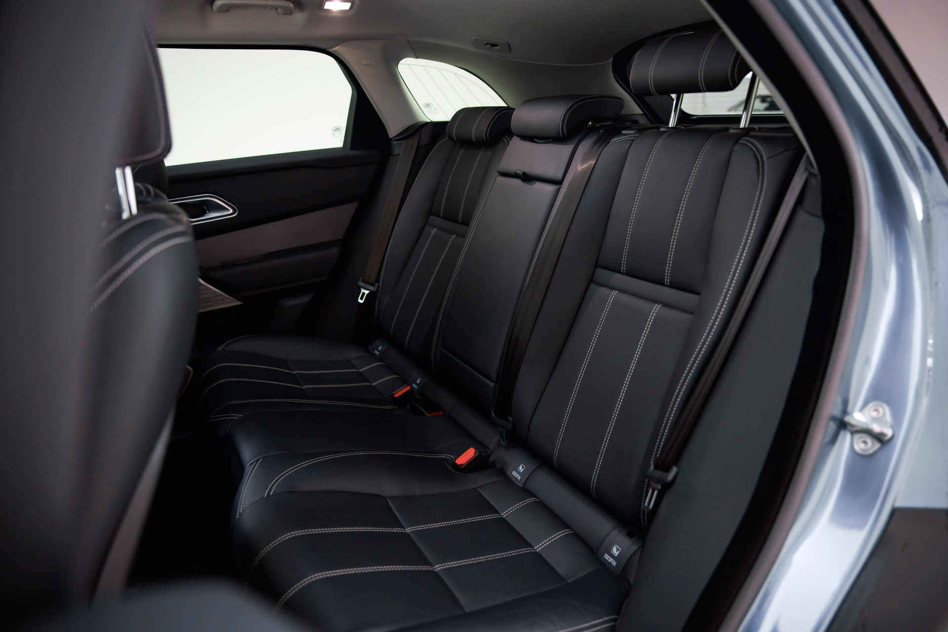 LAND ROVER Range Rover Velar D 275 SE Automatic-image-24