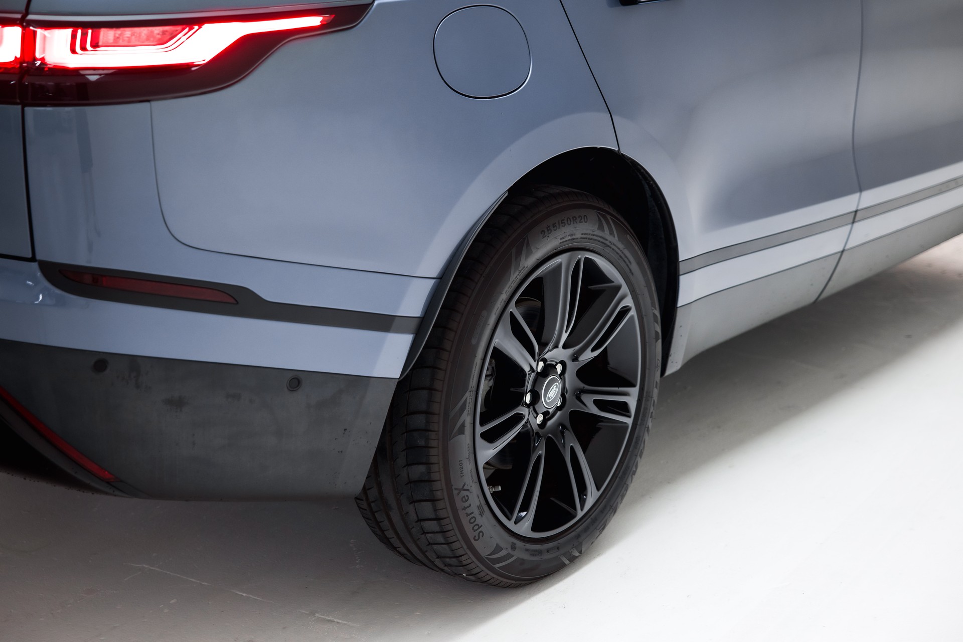 LAND ROVER Range Rover Velar D 275 SE Automatic-image-10