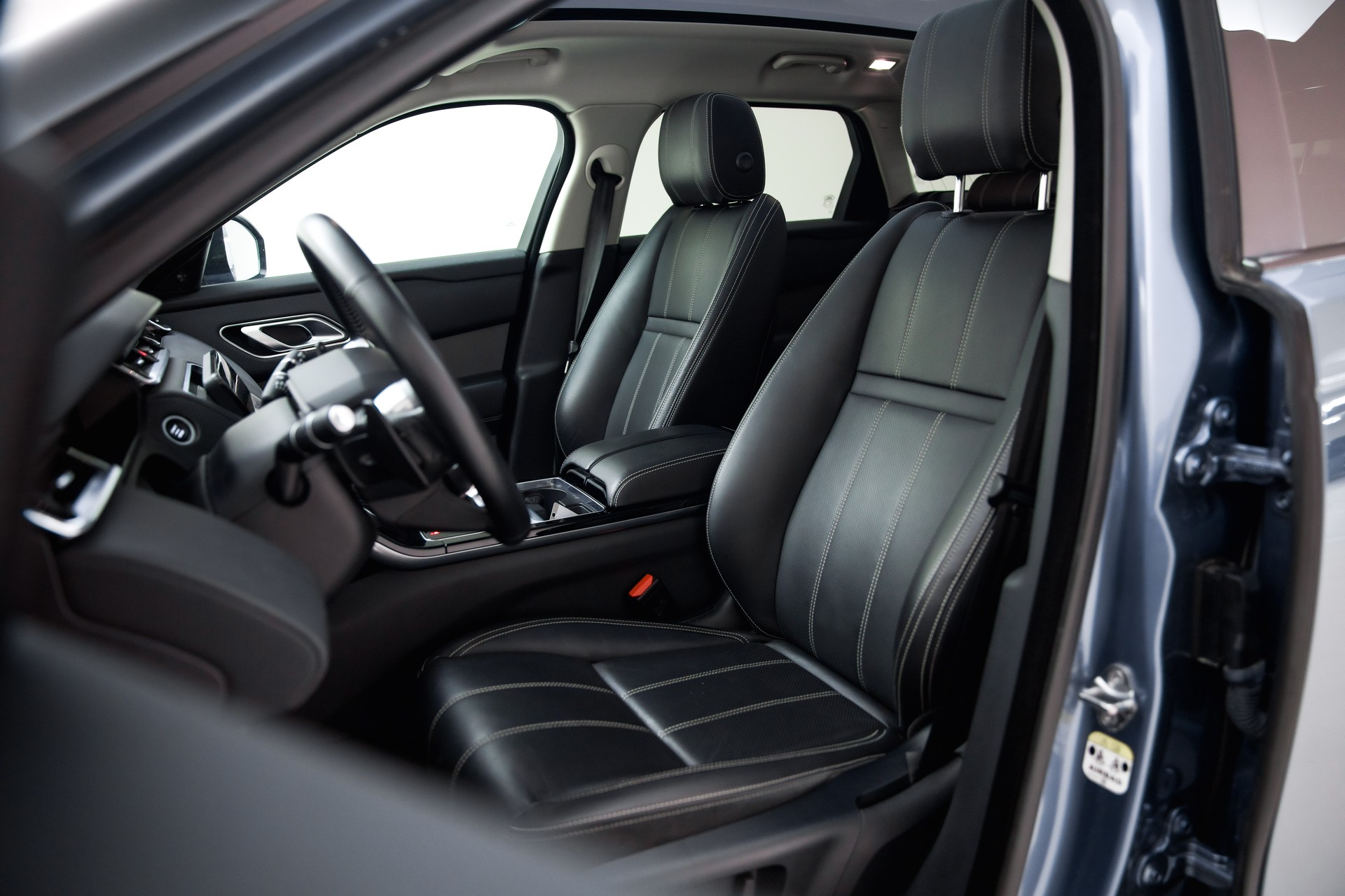 LAND ROVER Range Rover Velar D 275 SE Automatic-image-21