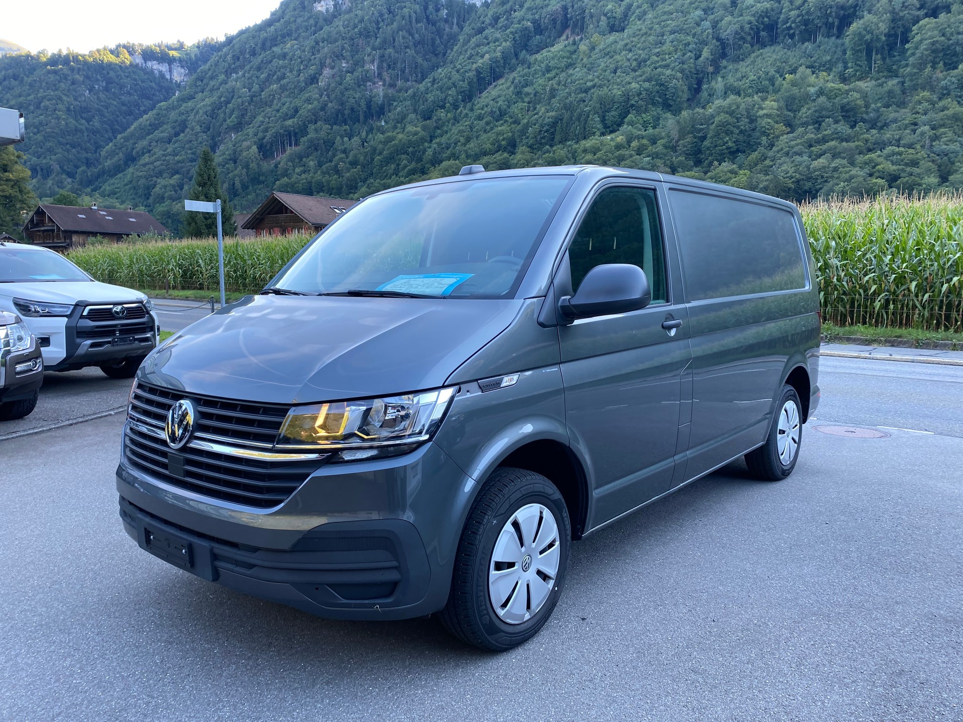 VW T6.1 2.0 TDI 4Motion DSG-image-1