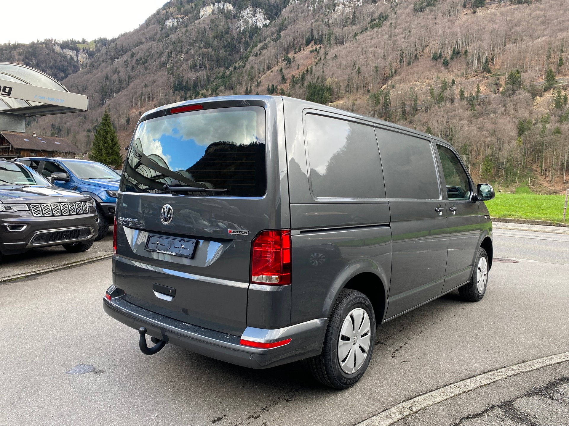 VW T6.1 2.0 TDI 4Motion DSG-image-8