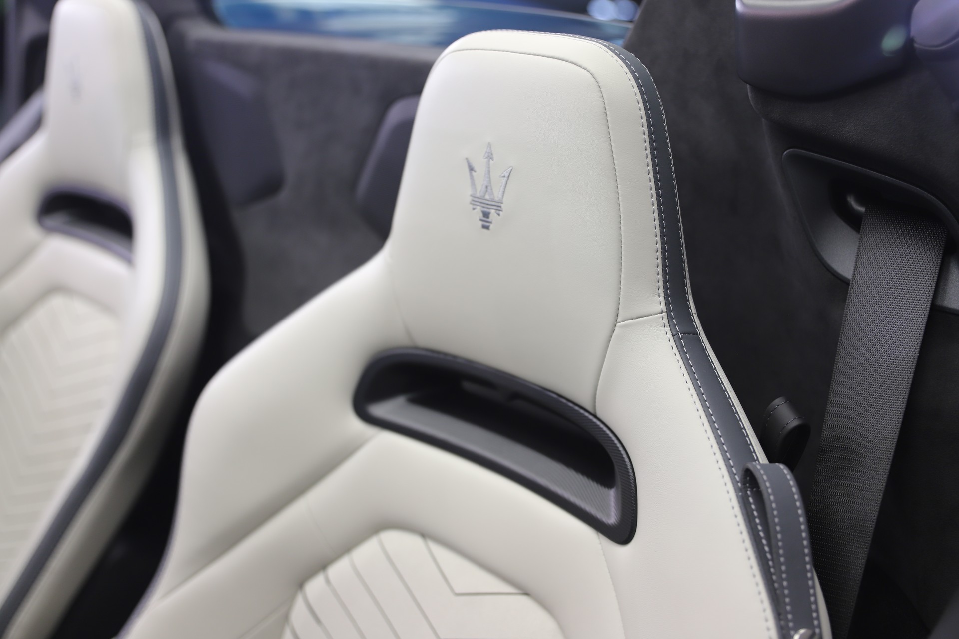 MASERATI MC 20 Cielo-image-9