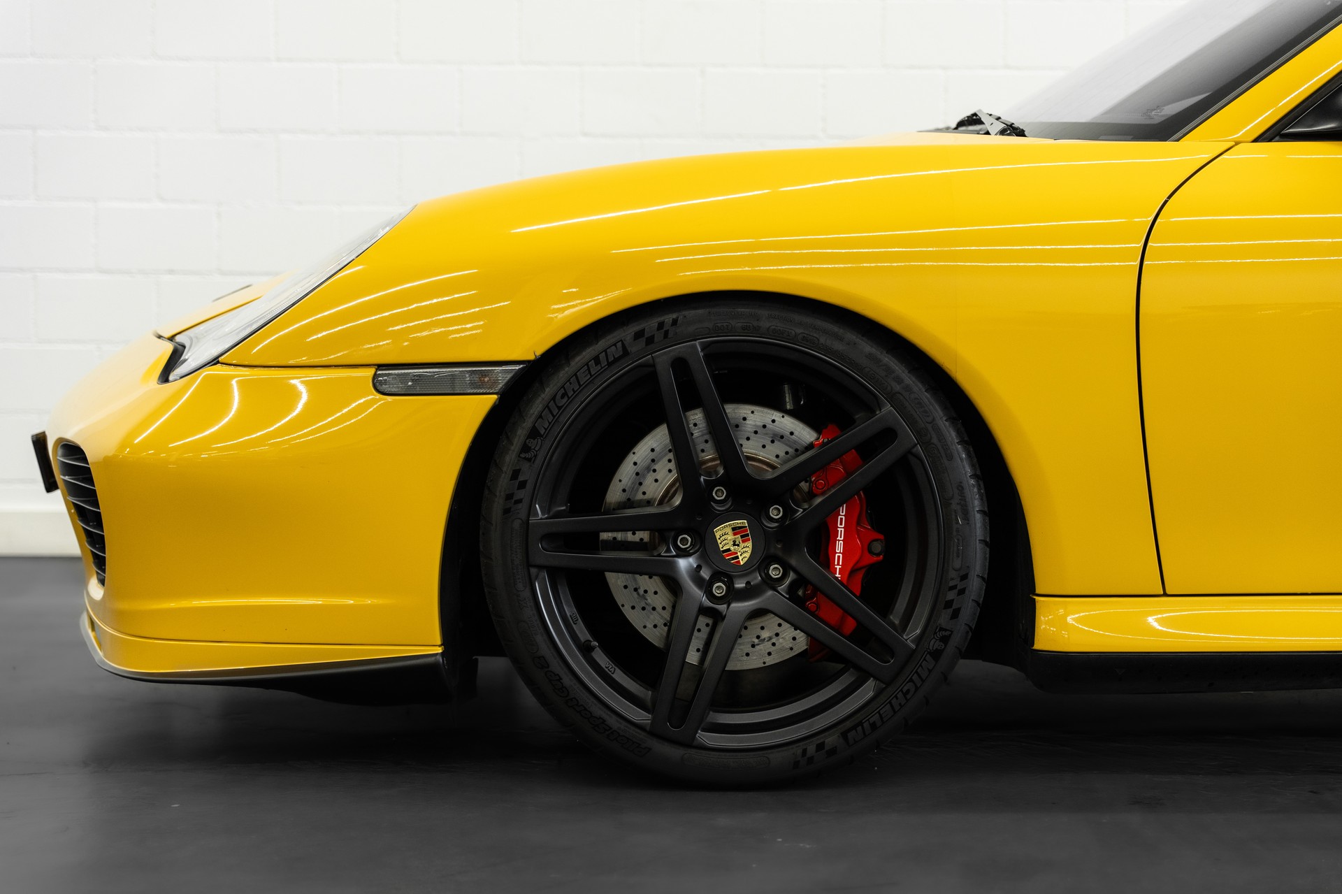 PORSCHE 911 Turbo-image-9