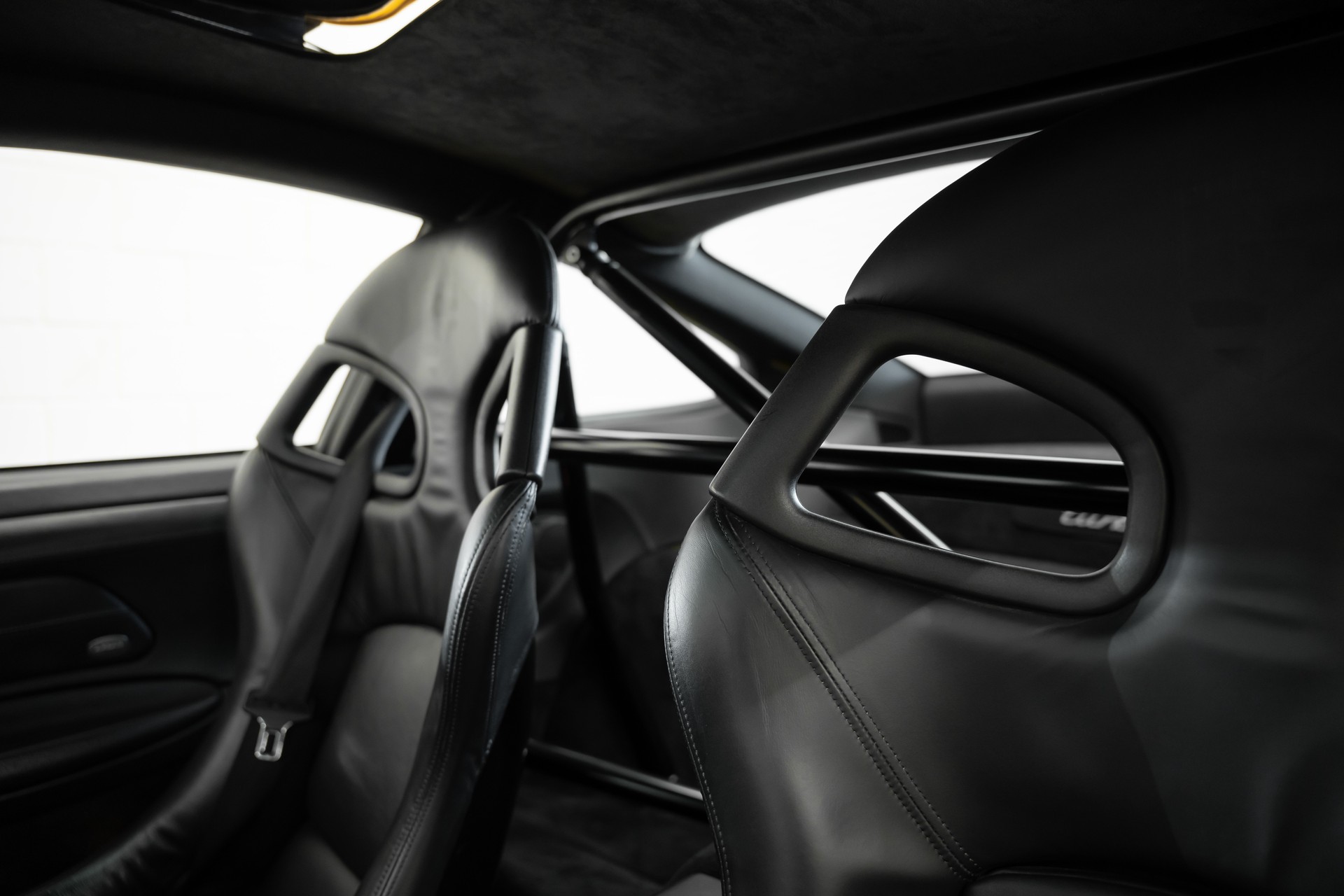 PORSCHE 911 Turbo-image-17
