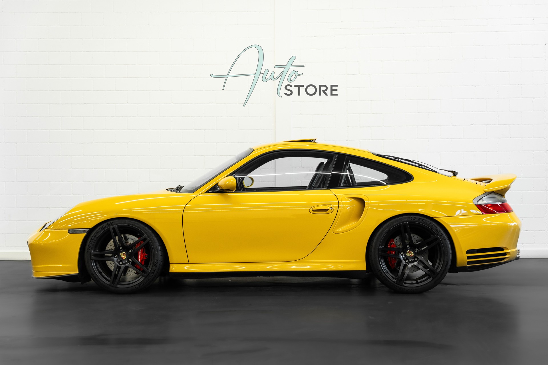 PORSCHE 911 Turbo-image-2