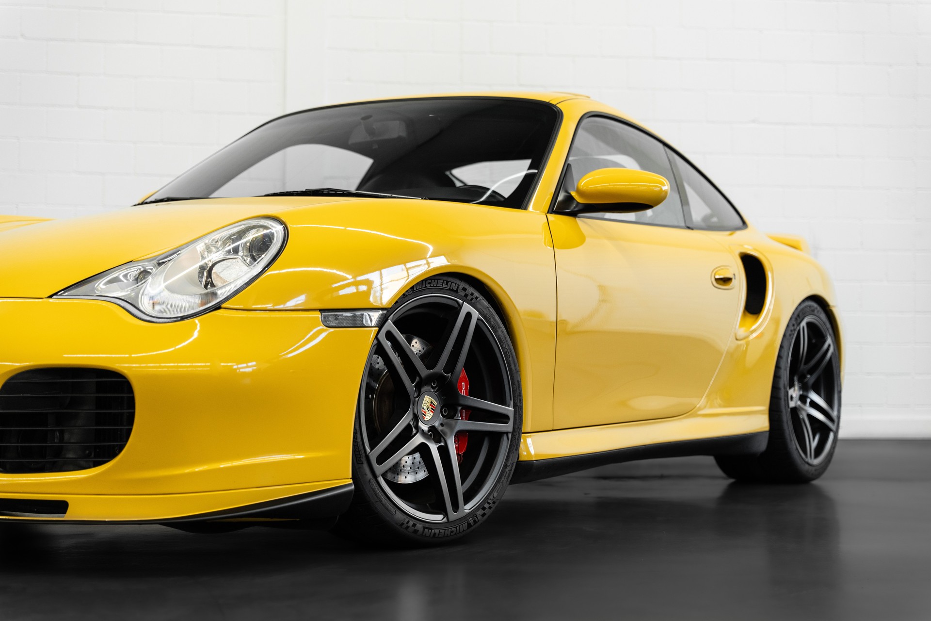 PORSCHE 911 Turbo-image-3