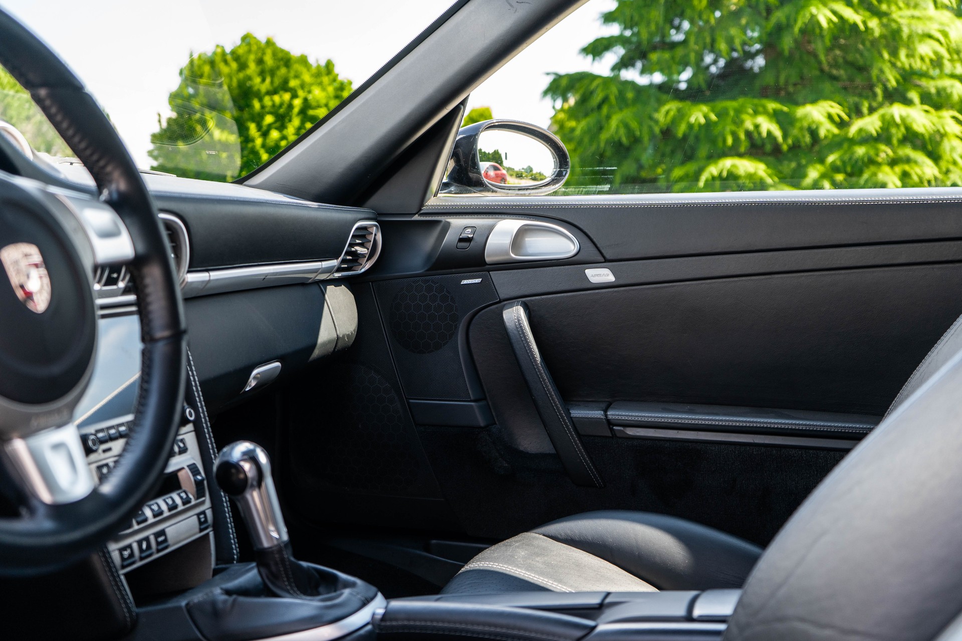 PORSCHE 911 Carrera 4S-image-11