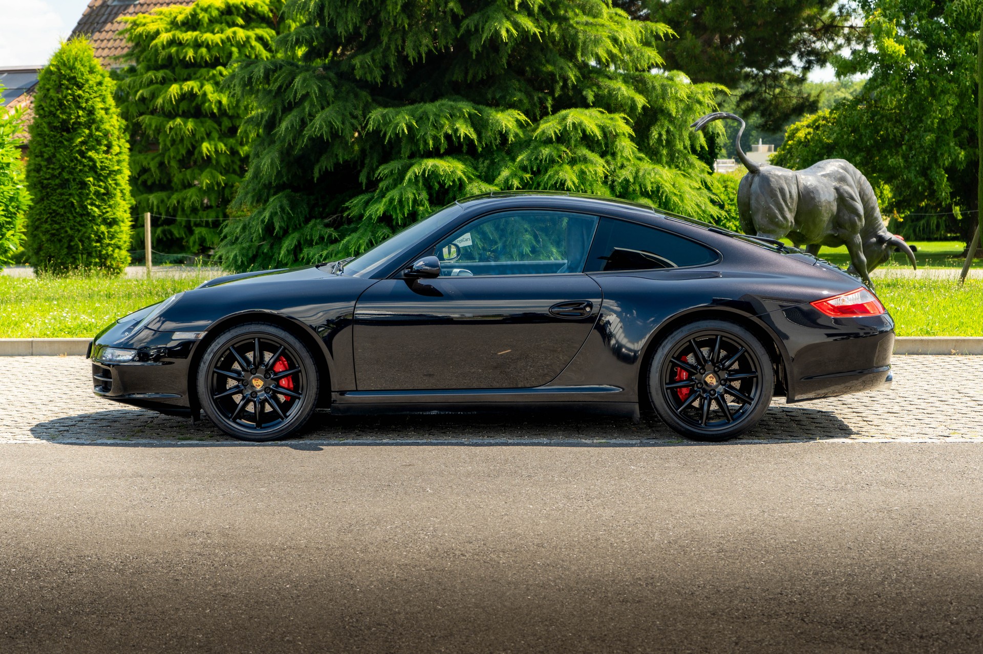 PORSCHE 911 Carrera 4S-image-4
