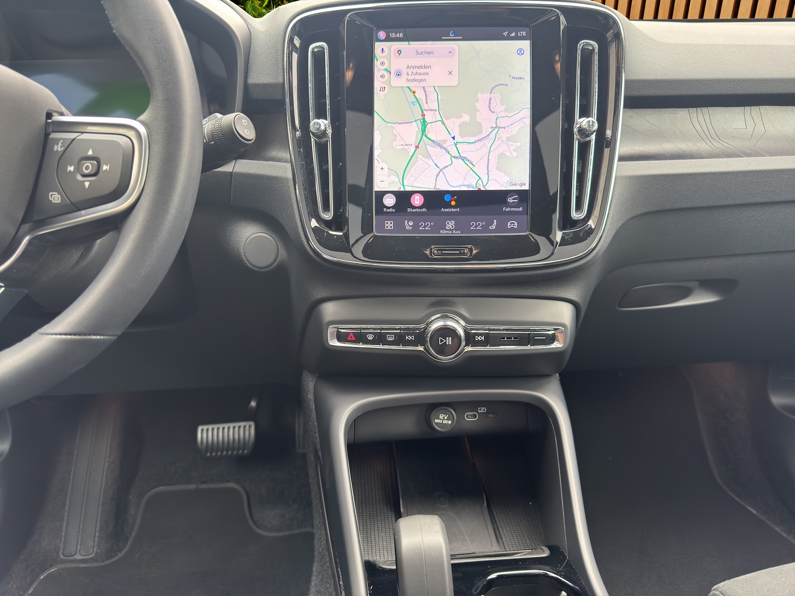 VOLVO EX40 XCENTRIC Black Edition AWD-image-11
