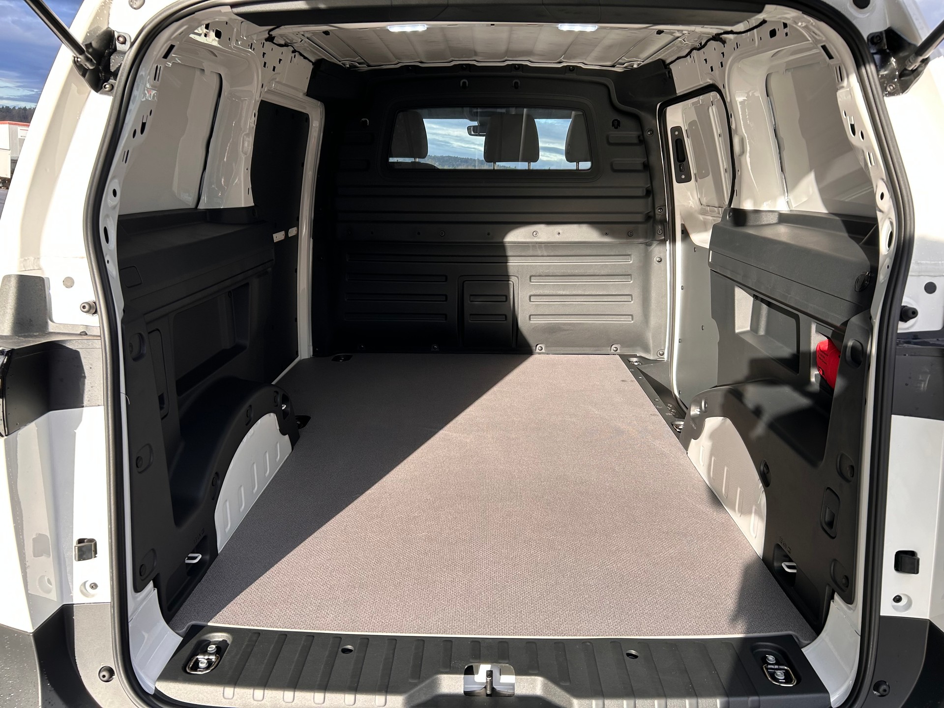 VW ID. Buzz Cargo Pro-image-10